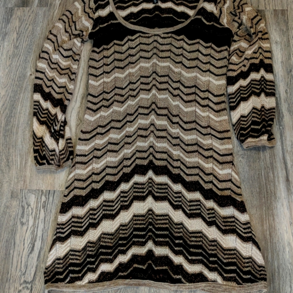 XOXO  chevron print knit tunic